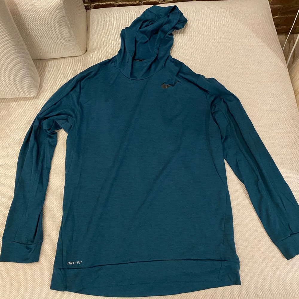 Awesome Nike Long Sleeve Hooded Active Shirt - Size Medium